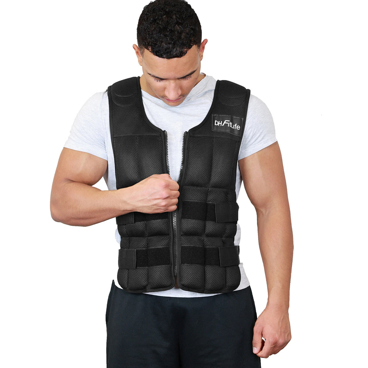 DH FitLife Verstellbare Gewichtsweste – 1 bis 20 kg – 38 herausnehmbare Gewichtsblöcke – 48 x 62 cm – Schwarz