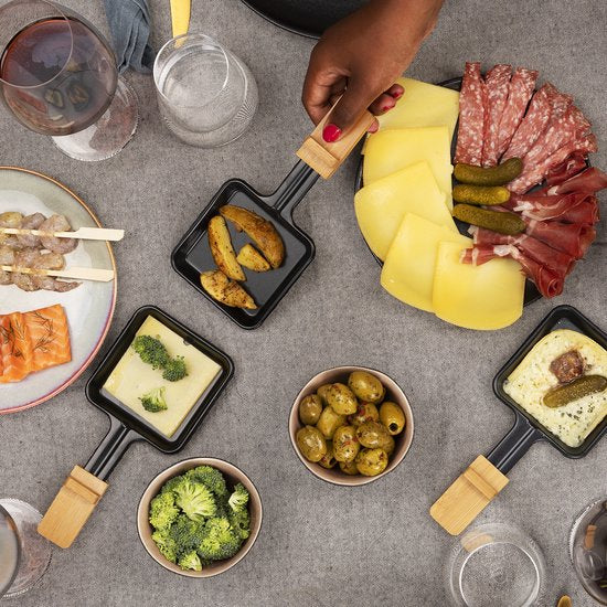 Princess Gourmet-Set 162645 – Raclette für 8 Personen – Einstellbarer Thermostat – 1400 W – 2 Meter langes Kabel – Wendbare Bratplatte – 8 Pfännchen – Edelstahl
