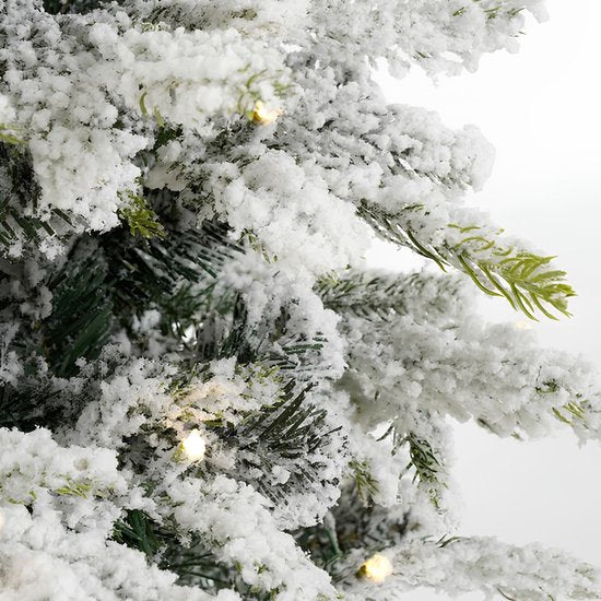 Black Box Trees Kunstweihnachtsbaum Grimshaw mit Schnee H 120 x T 60 cm – Kunstbaum mit Topf – Kunstweihnachtsbaum für den Innenbereich – 206 Zweige – Grün