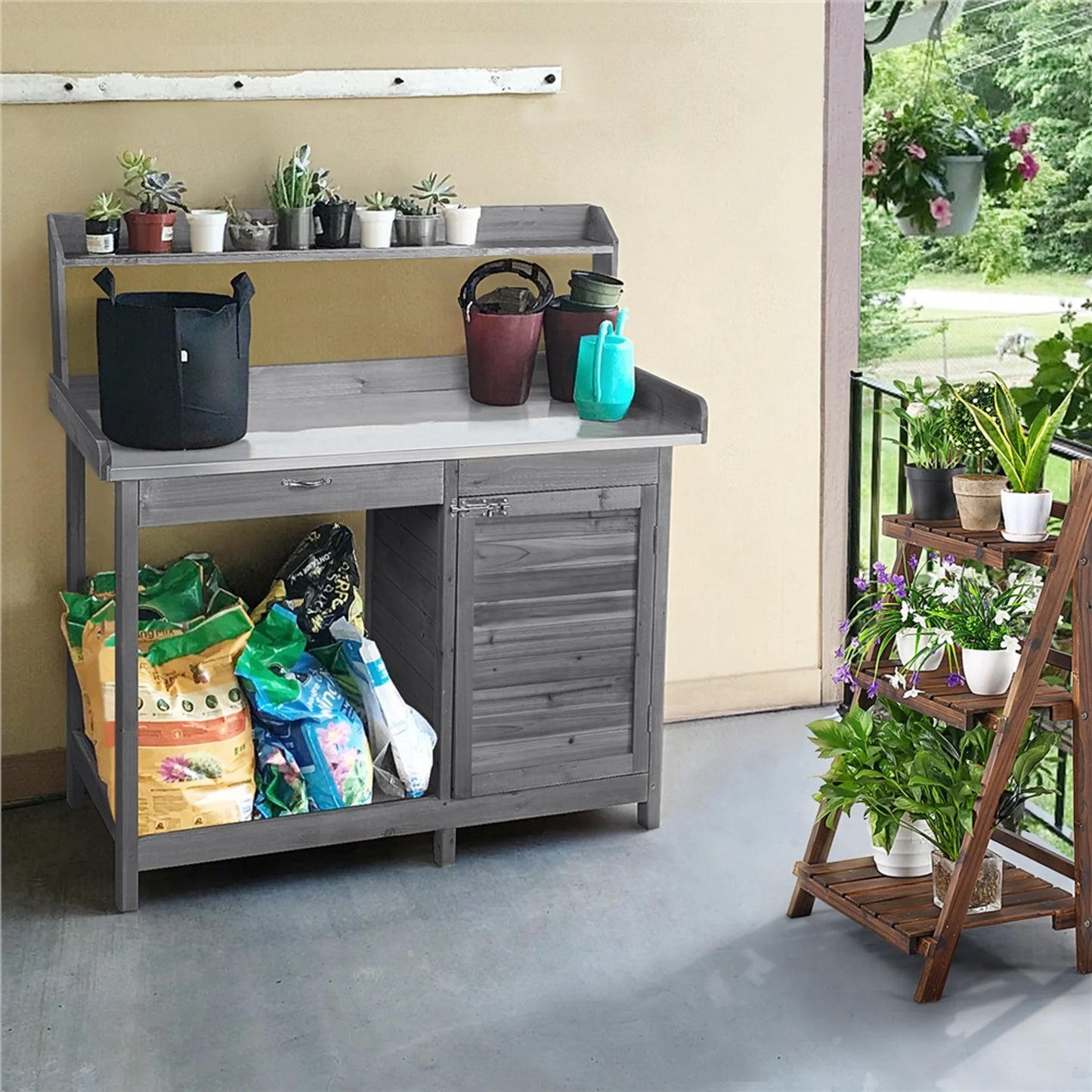 Yaheetech Blumentisch Gartentisch - 101 x 46,5 x 125 cm - Ausgestattet mit verzinkter Metallarbeitsplatte und 3 Seitenhaken und abnehmbaren Seitenwänden - Für Garten und Balkon - Graue Fichte und Metall