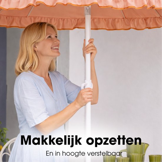 Mica Decorations Kippbarer Sonnenschirm mit Rüschen – Stangensonnenschirm 238 x Ø 195 cm – Garten- oder Balkonsonnenschirm – Polyester, Stahl – Pfirsich