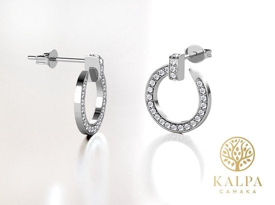 Yolora Damen Ohrringe mit Kalpa Camaka Kristallen - Silber - 18K Weißgold vergoldet - Damen Ohrstecker Silber - Ohrstecker - Schmuck - Luxuriöse Geschenkbox - Geschenkbox - Exklusive Geschenkbox - Schöne Geschenkverpackung