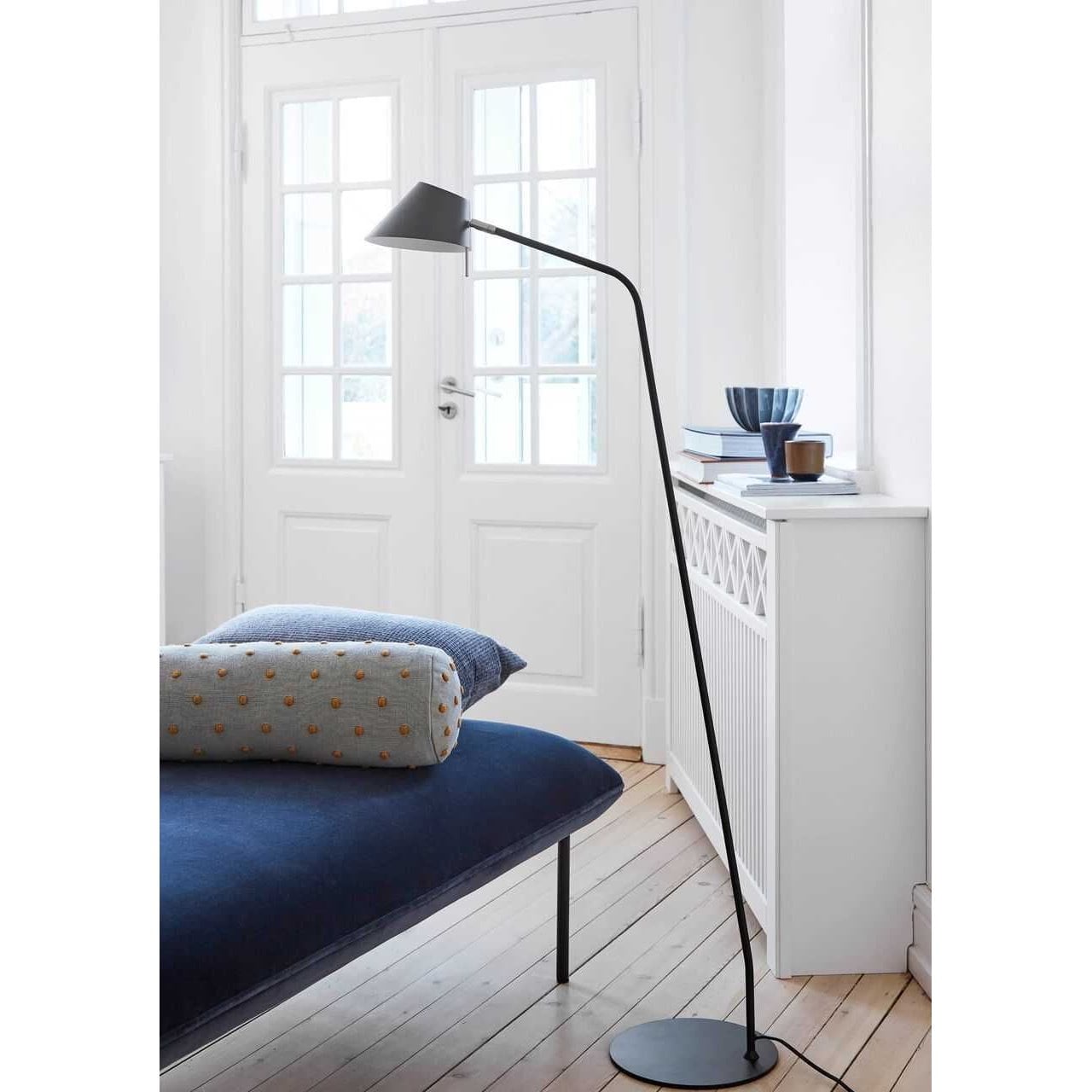 frandsen Office Stehleuchte - 140 cm - schwarz - schlankes & zeitloses Design