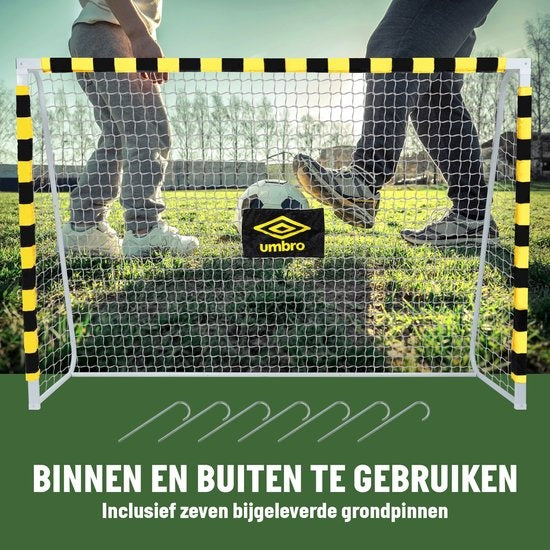 Umbro - Fußballtor groß - Metall - 300 x 200 x 90cm - schwarz/gelb