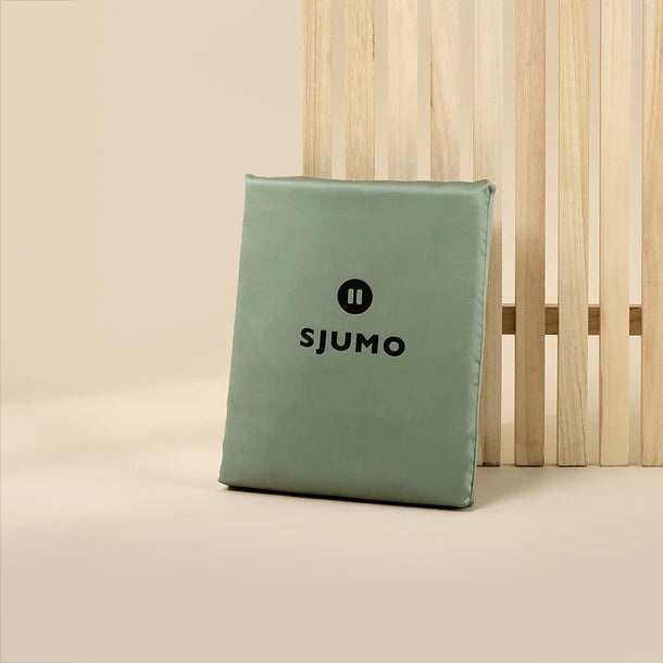 Sjumo - Tencel Satin Spannbetttuch - 90x200 cm - Salbei Grün Tencel & Baumwollsatin - Hochglanz & Seidenweich - Antiallergisch & Atmungsaktiv - Komfort in Luxushotelqualität
