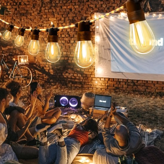 EverNeeds Lichterkette für den Außenbereich - Mit beleuchtetem Kabel - Lichtergirlande 15 LED - 15 Meter - Stimmungsvolle Beleuchtung im Außen- und Innenbereich - Gartenbeleuchtung - Weihnachtsbeleuchtung - Lichtergirlande im Außenbereich - IP65 - 2 Extra