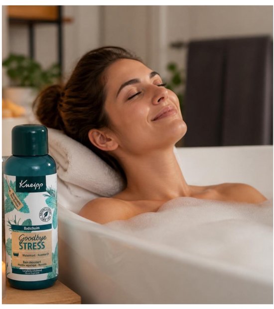 Kneipp Goodbye Stress – Badeschaum – Wasserminze und Rosmarin – 400 ml