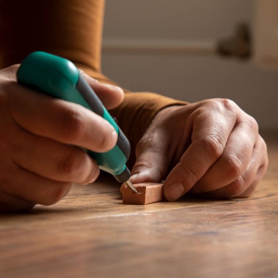 VONROC Reparaturset für Laminat & Holz - Inkl. 11 mischbaren Farben und Batterien