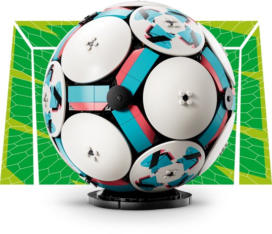 LEGO Editions Fußball – 3D-Display-Bausatz mit Mini-Stadion – Geburtstagsgeschenk für Jungen, Mädchen und Fußballfans ab 10 Jahren – 43019