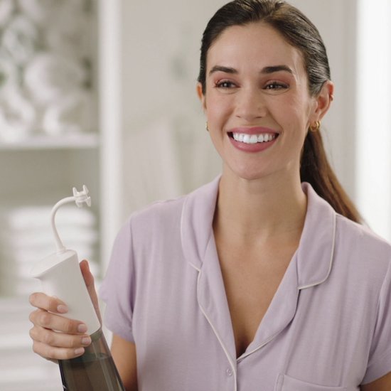 CorpCare MiracleSmile Elektrische Munddusche – Wiederaufladbar, einstellbarer Wasserdruck, H-förmiger Reiniger, kompakt und wasserdicht, ideal für empfindliches Zahnfleisch