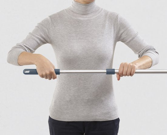 Joseph Joseph - CleanStore Kehrmaschine Teleskop mit Wandhalterung - Kunststoff - Blau