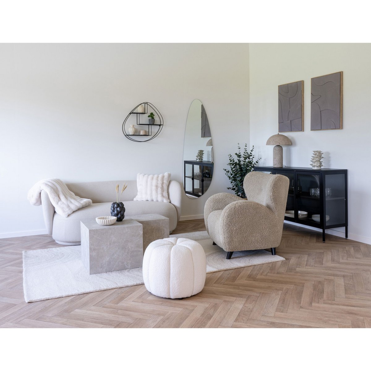 Haus Nordic Madeline Wanddekoration Leinwandrelief - 50x70x3 cm - Weiß
