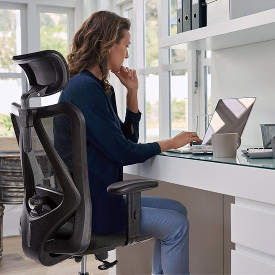 LifeGoods Ergonomischer Bürostuhl - Verstellbar - Bis zu 136 kg - Schwarz