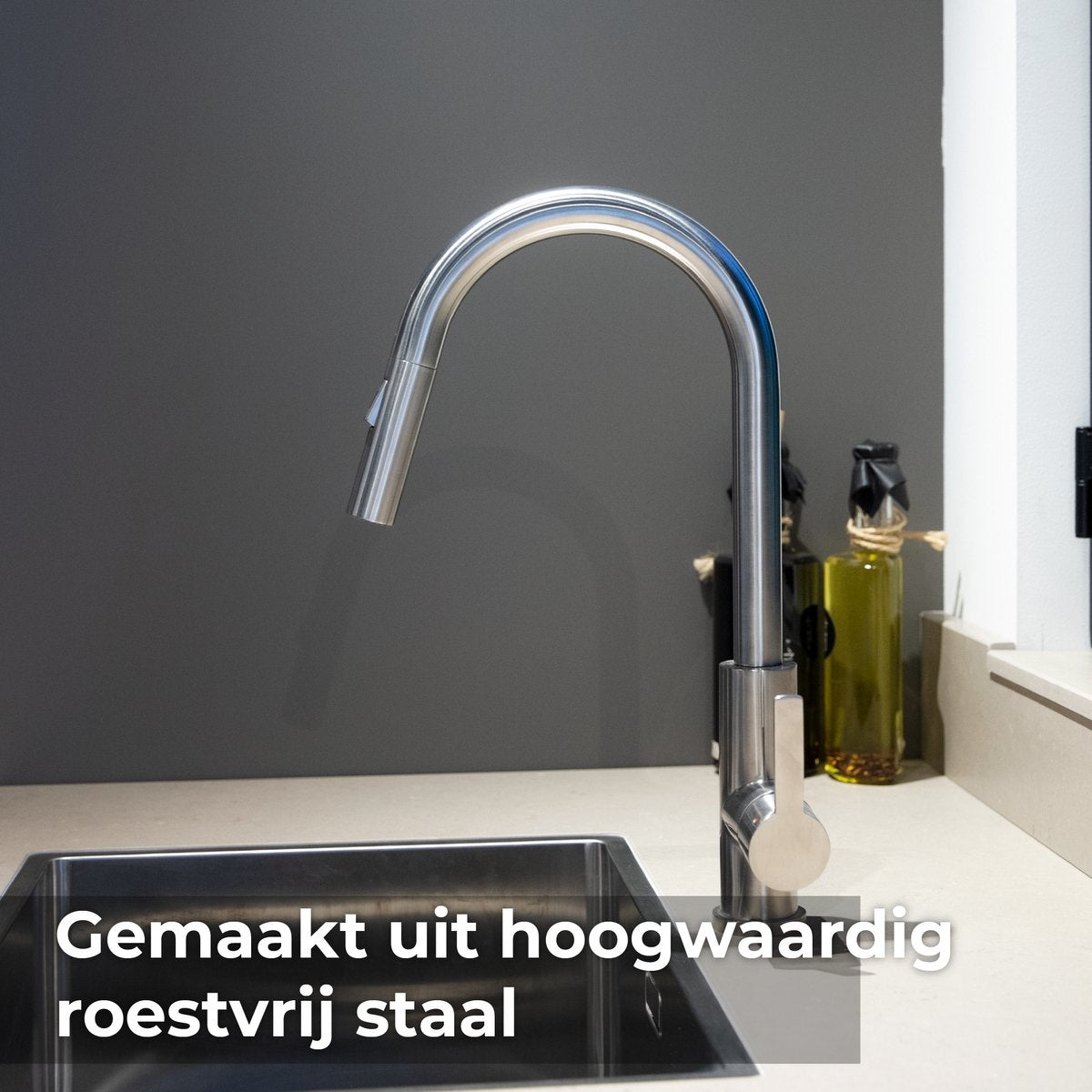 Mizzo Trigo Küchenarmatur mit herausziehbarer Handbrause - Hohe Mischbatterie 44 cm - Matt - Edelstahl