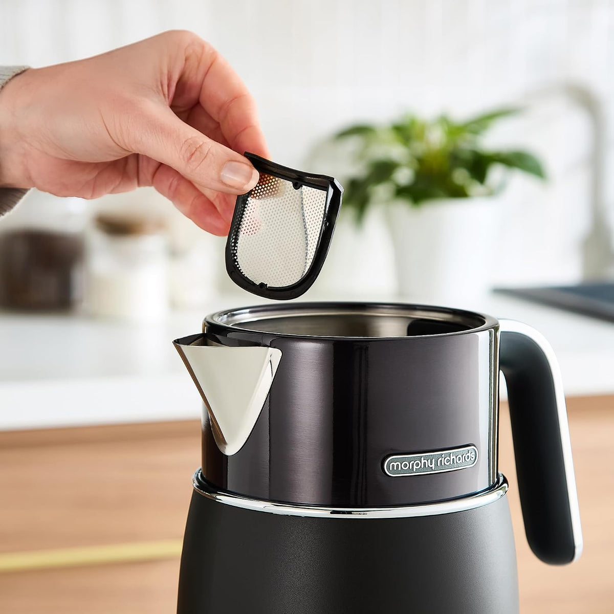 Morphy Richards Signature Opulent Wasserkocher 1,5 l – Rapid Boil 3000 W – Edelstahl, schwarz-transparent – 23,7 x 16,7 x 26,8 cm
