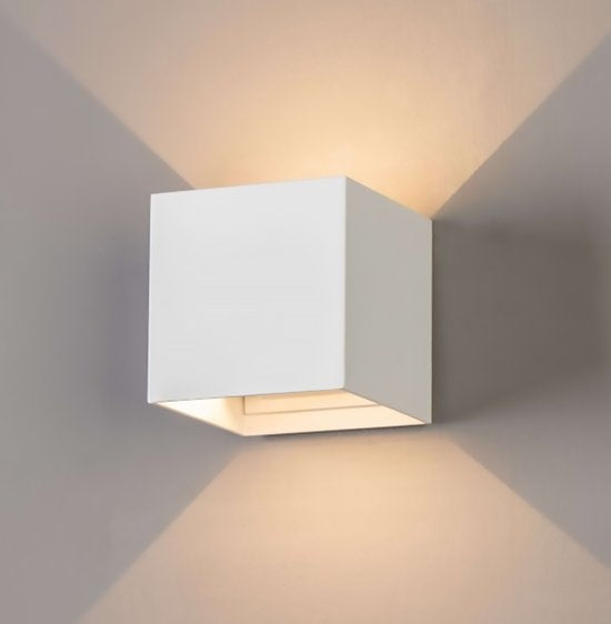 Goliving lamp â€šÃ„Ã¬ Wandlamp wit binnen en buiten â€šÃ„Ã¬ Kubuslamp industrieel â€šÃ„Ã¬ Waterdichte LED-verlichting - Energiezuinig en roestvrij - 10 x 10 x 10 cm