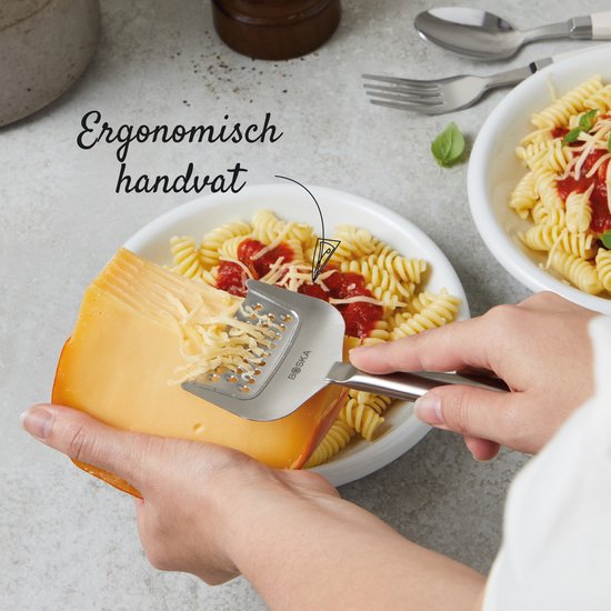 Boska Käsereibe Kopenhagen - Käsereibe Hartkäse - Käsereibe für gereiften Käse - Spülmaschinenfest - Multifunktionale Käsereibe - Edelstahl - 180 x 74x 20 mm - Küchenutensilien - Küchenzubehör - 10 Jahre Garantie