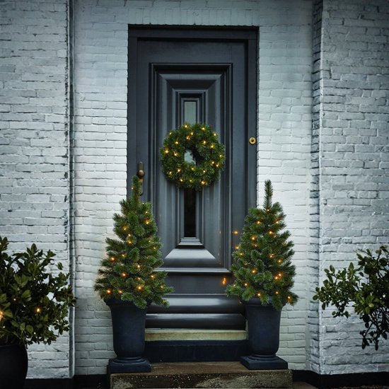 Black Box Trees Glendon Weihnachtsbaum- und Weihnachtskranz-Set – 2 künstliche Weihnachtsbäume und 1 Kranz mit LED-Beleuchtung – Grün
