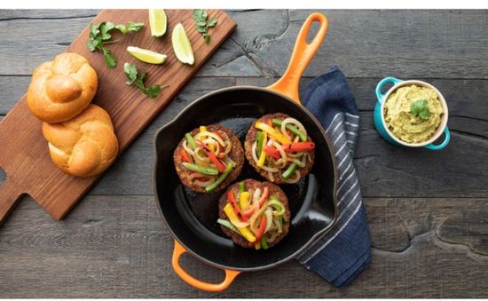 Le Creuset Skillet Signature – Orangerot – Ø 23 cm – Emaillierte Antihaftbeschichtung – Für alle Herdarten geeignet, einschließlich Induktion – Spülmaschinenfest – Lebenslange Garantie