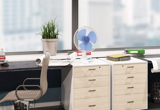 Bestron Tischventilator Ø 35cm, Ventilator mit 3 Geschwindigkeitsstufen & 75° Grad Drehfunktion, 40Watt, DDF35W, Farbe: weiß