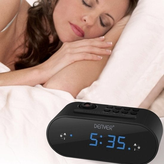 Denver Radiowecker mit Projektion - FM-Radio - 180Â°-Projektionsuhr - Doppelweckzeit - CRP717 - Schwarz