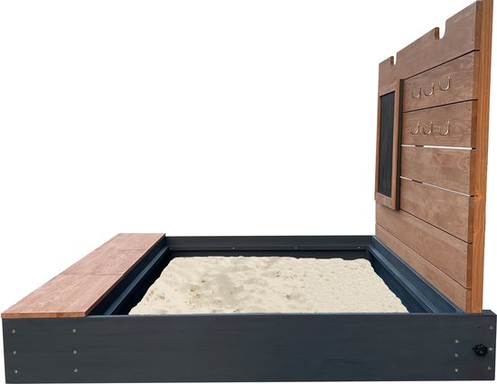AXI Mandy XL Sandkasten 130 x 120 cm mit Stauraum und Deckel, anthrazit/braun – Mit Sitzbank und Kreidetafel – Inklusive Bodenplane – 10 Jahre Garantie!