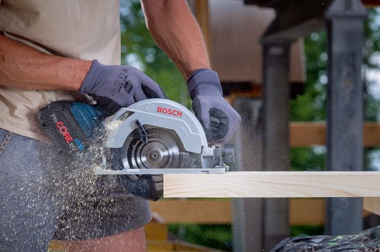 Bosch Professional GKS 18V-57 G – Akku und Ladegerät nicht im Lieferumfang enthalten, 1x Sägeblatt „Standard for Wood“ 165 mm, Absaugadapter, Innensechskant, Parallelanschlag