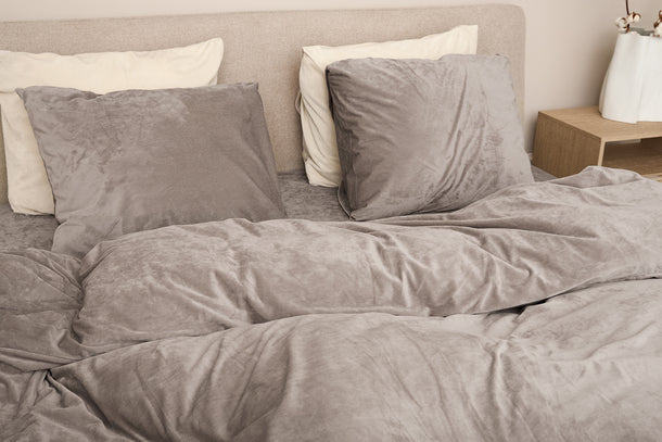 Sjumo - Silky Smooth Splittopper Spannbetttuch - 180x200/210 cm - Warmes graues Baumwollsatin - Hochwertiger Glanz & Seidenweich - Anti-allergisch & Atmungsaktiv - Für verstellbare Betten