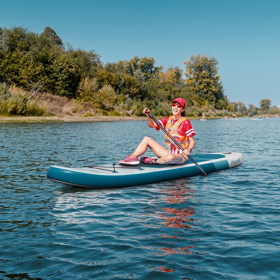 LifeGoods SUP Board All-round Compact - 100 KG Tragfähigkeit - 300 x 76 cm - Aufblasbar - Komplettes SUP Paket - Weiß/Tiefes Aqua