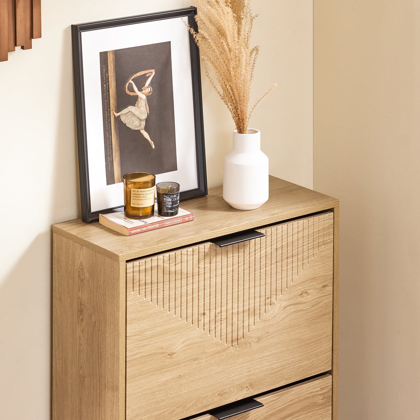 SoBuy FSR200-N Schuhschrank 60x24x88 cm - Helles Holz - Kompaktes Design mit 2 Klappen, Kippsicherung und Platz für 8 Paar Schuhe