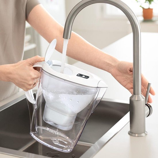 BRITA Wasserfilterkanne Marella Cool – 2,4 l, weiß – inkl. 3 MAXTRA PRO Pure Performance Wasserfilterkartuschen – Vorteilspackung