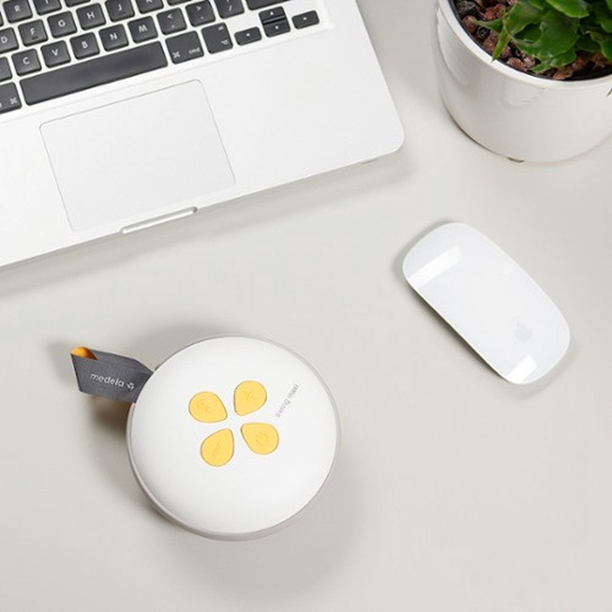 Medela Swing Maxi Milchpumpe Abpumpvorrichtung NEU Elektrische Doppelpumpe - Wiederaufladbarer Akku - USB-Ladegerät