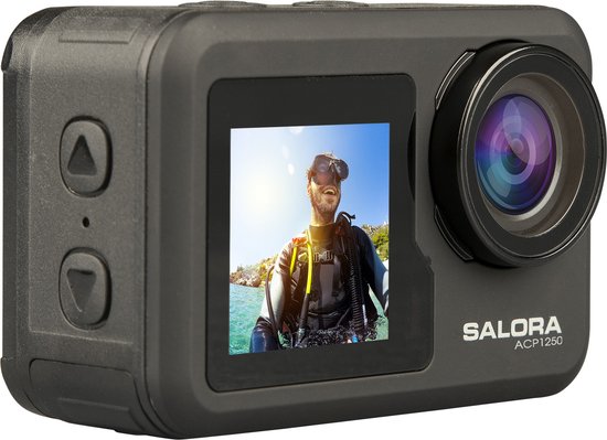 Eine Ultra-HD- (4K-) Dual-Screen-Action-Kamera inklusive Tasche voller Zubehör
