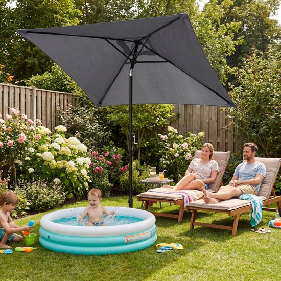 Tristar Stabsonnenschirm – quadratisch – 200 x 200 cm – Balkon & Garten – neigbar – inkl. Schutzhülle – PA-7901 – Dunkelgrau