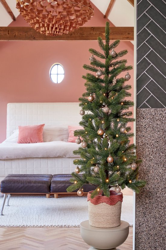 Black Box Trees Nagoya Kunstweihnachtsbaum mit Beleuchtung H120 x Ø60 cm – Weihnachtsbaum für den Innenbereich – Kunstbaum mit 212 PE-Tannenzweigen – Schlankes Modell Ø60 cm – Grün