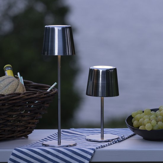 Brilliant Xaana – wiederaufladbare Tischlampe – für drinnen und draußen – LED 4 W, 3000 K–6000 K – 3-stufige Dimmung – IP44 – Silber