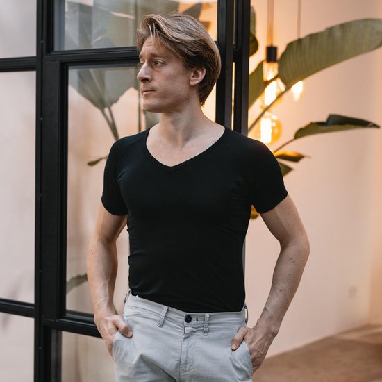 Anti Sweat Shirt - Fibershirts® - Eingenähte Achselpads - Unterhemd - Schwarz - V-Ausschnitt - Herren - Größe XL