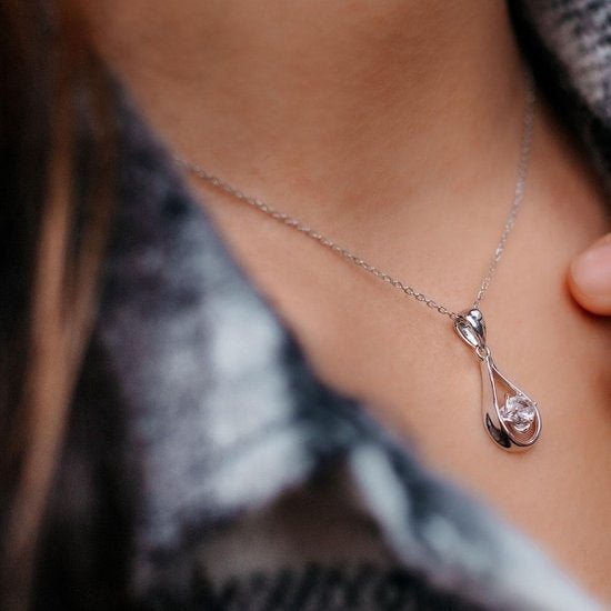 Yolora Damen Halskette mit Kalpa Camaka Kristall Anhänger - Farbe Silber - 18K Weißgold plattiert - Geschenkbox - Muttertagsgeschenk