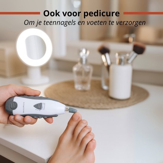 Grundig Elektrisches 5-in-1-Maniküre-Set – Maniküre-Set für Hände und Füße – Elektrische Pediküregeräte mit 5 Aufsätzen – Kompaktes Set für zu Hause und auf Reisen