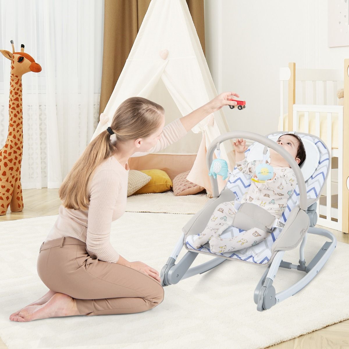 Coast 2-in-1-Babysitz – in 3 Positionen verstellbare Rückenlehne – abnehmbarer Stoffsitz – grau/rosa