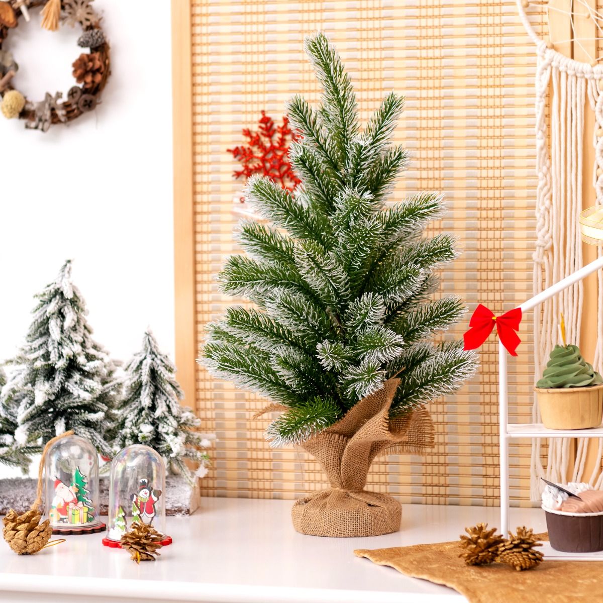 Coast Mini Künstlicher Weihnachtsbaum - Tischplatte mit Zementständer - Leinentuch - 50 cm - Grün mit Weiß