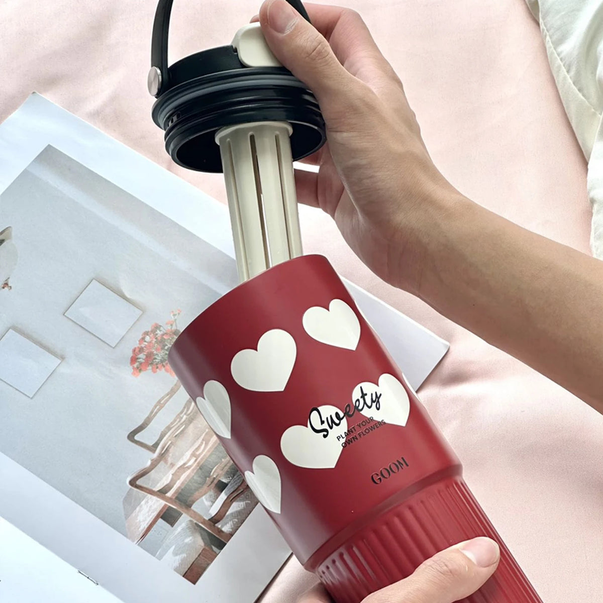 GOOM Worth-Serie Trinkbecher – 780 ml – Rot – Edelstahl – Mit Teesieb und Tragegriff