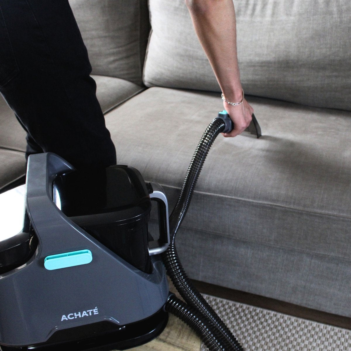 Achaté© - Fleckenreiniger - Teppich/- Sofa/- und Matratzenreiniger - 650W - 1400ml - Grau
