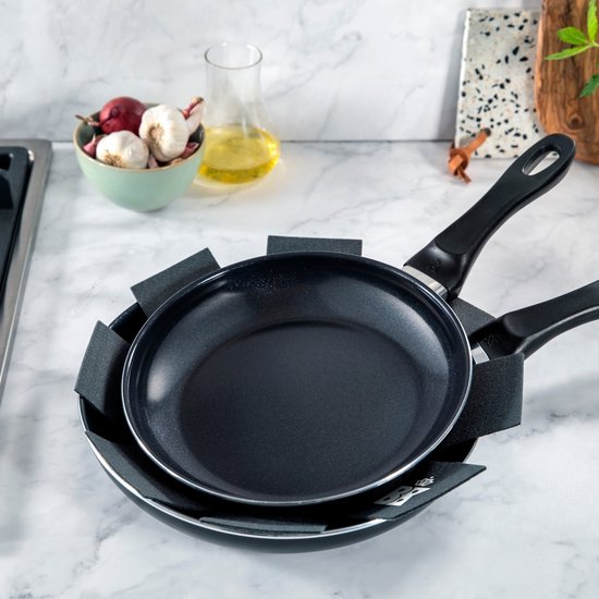BK Vivid Pfannenset, 2-teilig – 24/28 cm – PFAS-freie Antihaftbeschichtung – Induktionspfanne – Keramikpfanne – Ofenfest bis 160 °C – Kaltgriffe – Schwarz