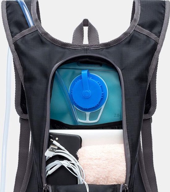 Trinkrucksack mit Trinksystem - Inklusive 2-Liter-Wasserbeutel - Schwarz