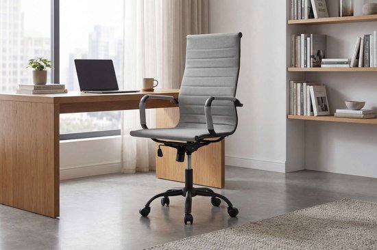 Feel Furniture – Luxuriöser Bürostuhl – Hohe Rückenlehne – Hellgrau mit mattschwarzem Gestell