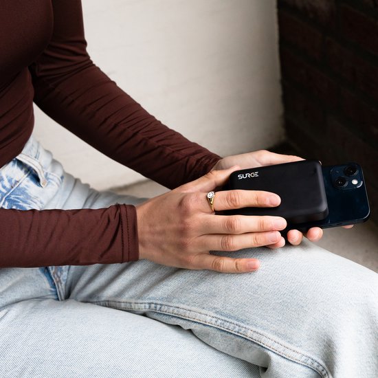 Surge Wireless Powerbank 10000mAh - Magsafe kompatibel - 22.5W Schnellladegerät - Geeignet für iPhone 12, 13, 14, 15, 16