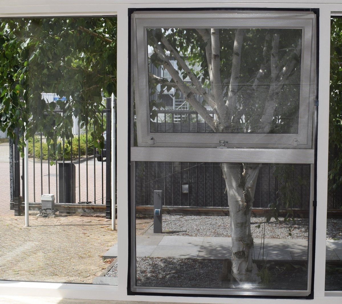 O'DADDYÂ¬Ã† Moskitonetz - Fenstergitter magnetisch rund - Maschengitter - 100 x 150 cm - Fliegengitter nach Maß - Gitter mit weißem Rand schwarze Maschen