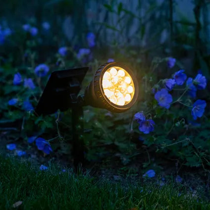 Intelligente Solarlampe für den Außenbereich – Smart Outdoor Solar Spot – IPX5 wasserdicht