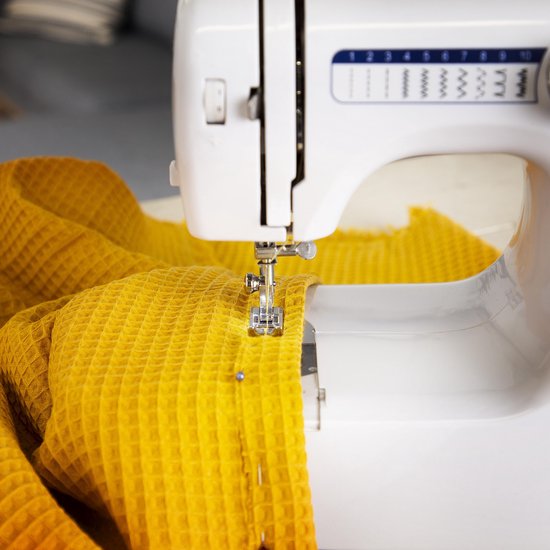 Tristar SM-6000 Nähmaschine – Für Anfänger – Nähmaschine – 10 Stichmuster – Leichte und dünne Stoffe – Weiß
